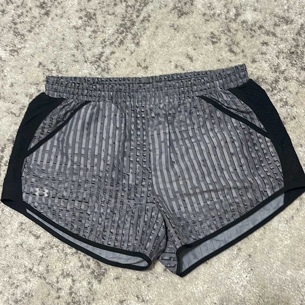 Under Armour Shorts with 3 pockets
